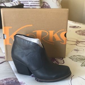 Korks Booties